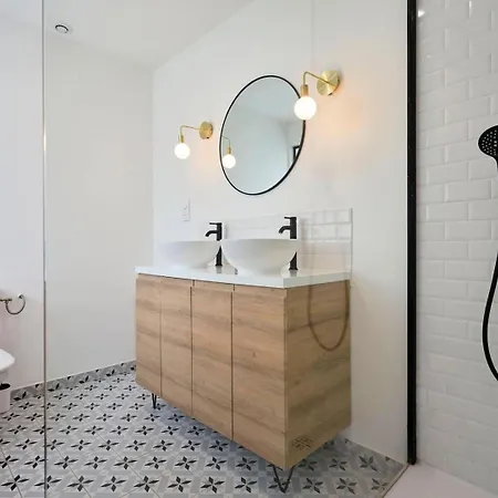 House In Near Euratech Private Terrace. 2*