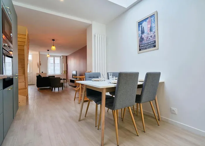 House In Near Euratech Private Terrace. Affittacamere 2*