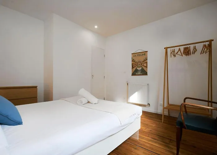 House In Near Euratech Private Terrace. Affittacamere