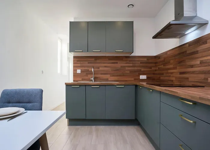 House In Near Euratech Private Terrace. 2*