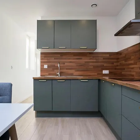 House In Near Euratech Private Terrace. 2*