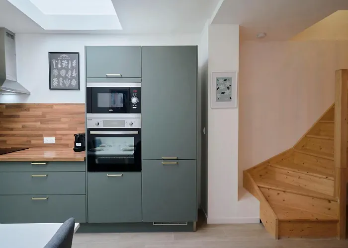 بيت ضيافة House In Near Euratech Private Terrace.