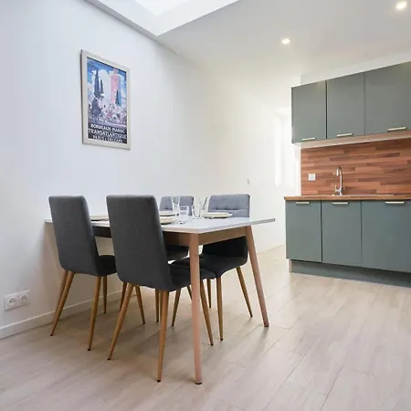 Pensión House In Near Euratech Private Terrace.